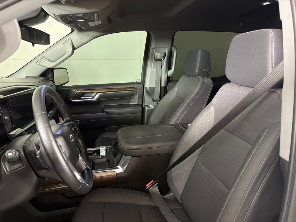 Used 2023 Chevrolet Silverado 1500 RST w/ Convenience Package II AWD/4WD image 23