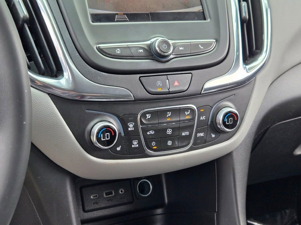 Used 2023 Chevrolet Equinox LT w/ Driver Convenience Package image 26