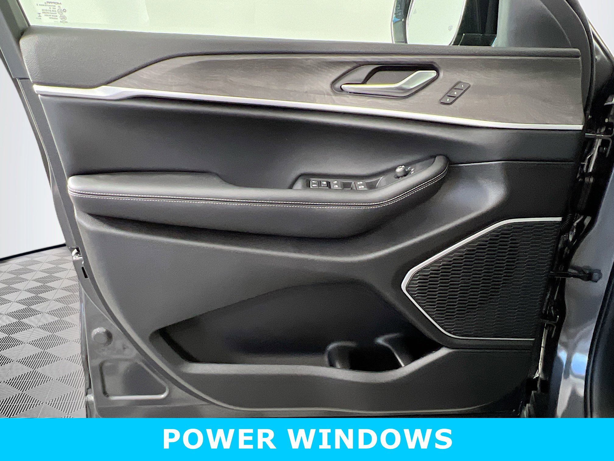 New 2025 Jeep Grand Cherokee Limited image 20