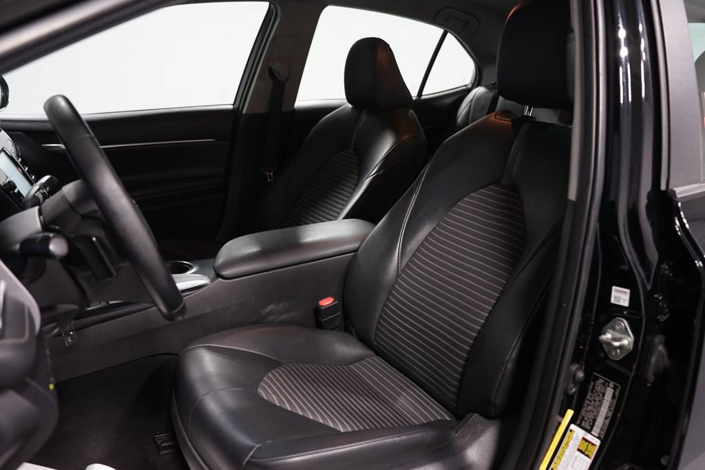 Used 2018 Toyota Camry SE image 24