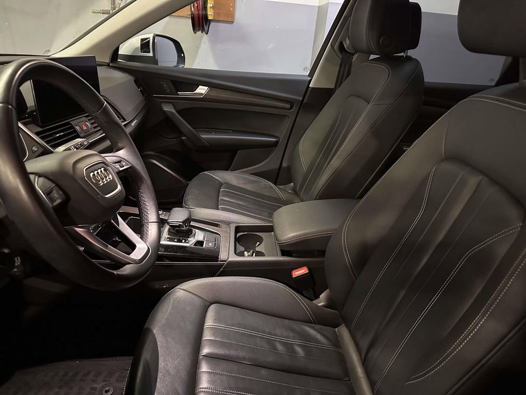 Used 2023 Audi Q5 2.0T Premium w/ Convenience Package image 13
