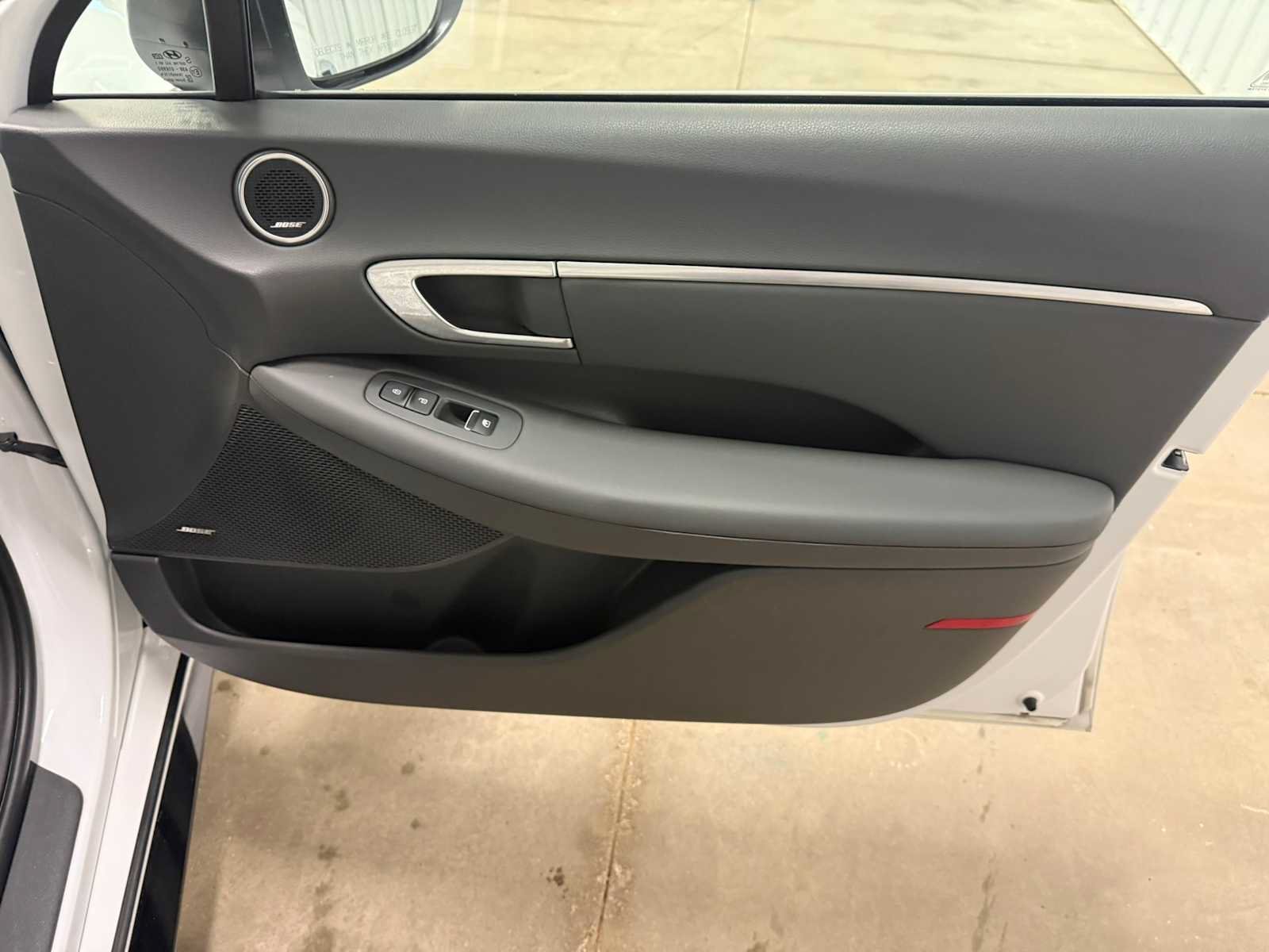 Used 2020 Hyundai Sonata SEL w/ Premium + Sunroof Package FWD image 29