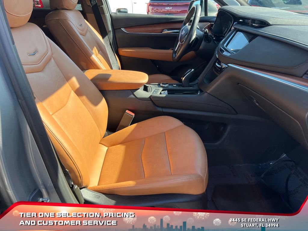 Used 2024 Cadillac XT5 Premium Luxury w/ Technology Package image 19