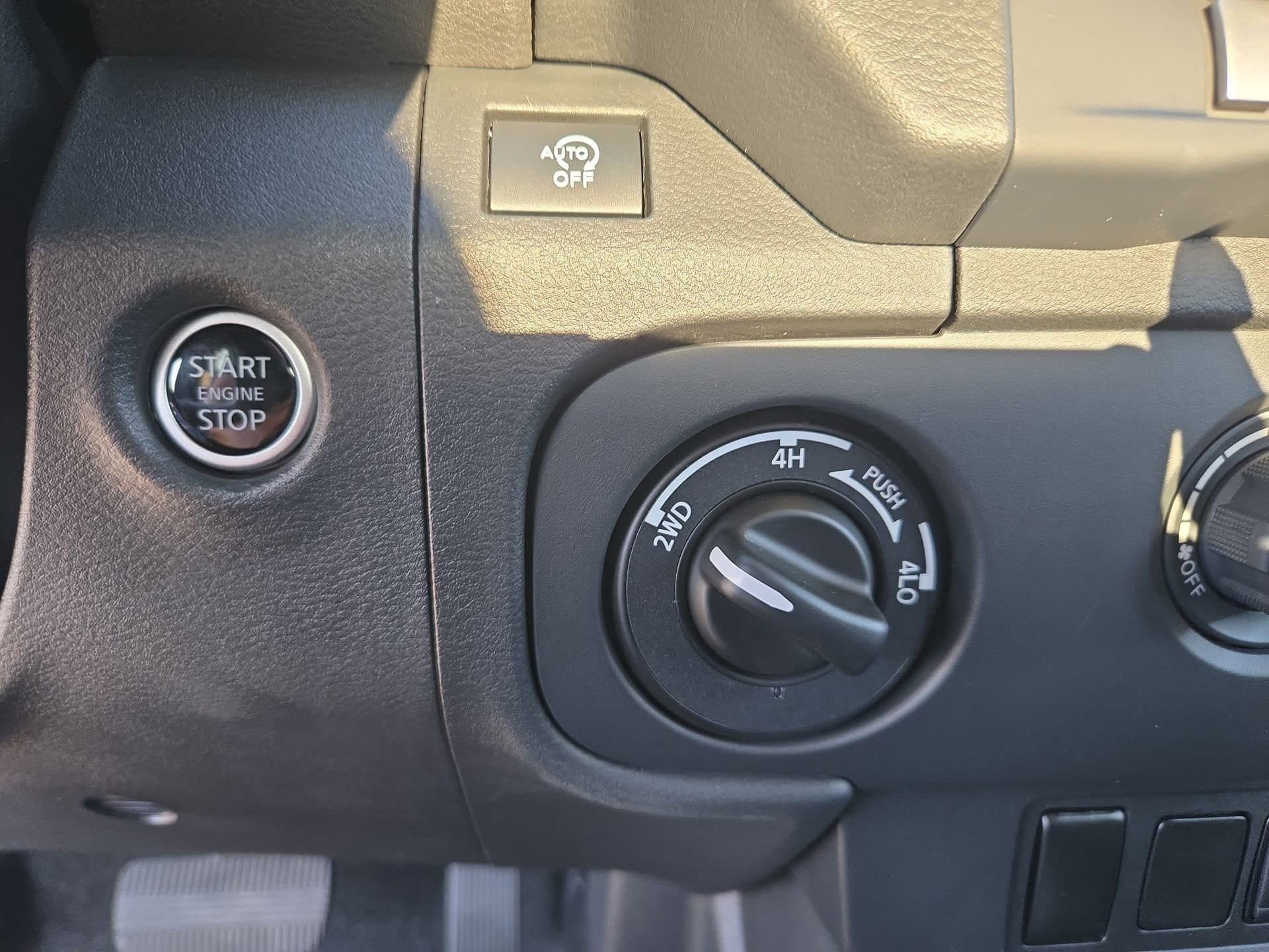 New 2025 Nissan Frontier SV AWD/4WD image 32