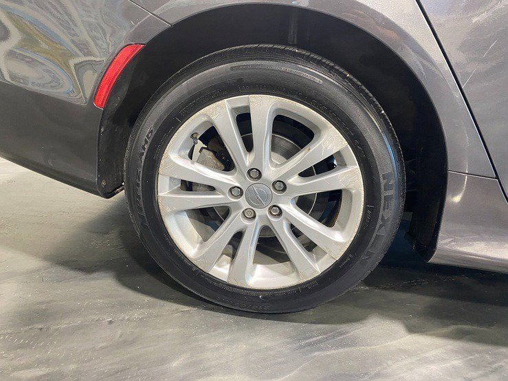 Used 2016 Chrysler 200 Limited FWD image 10