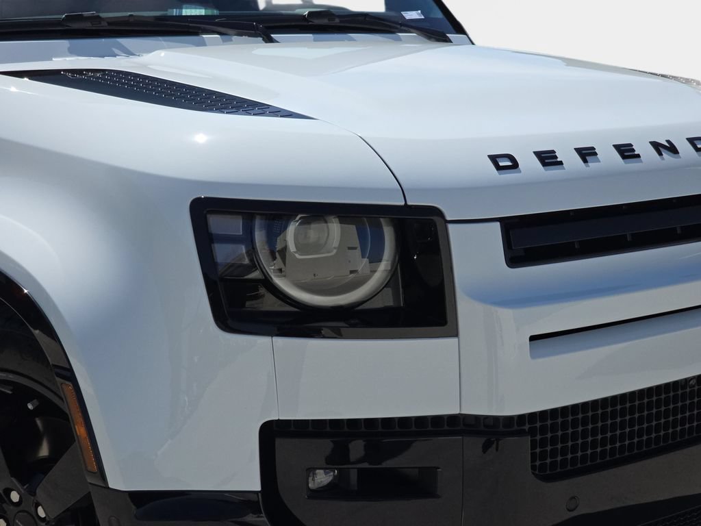 New 2026 Land Rover Defender 130 V8 AWD/4WD image 33