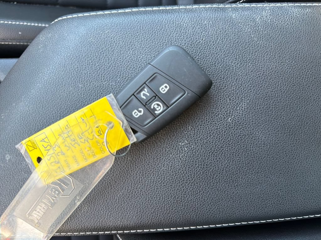 Certified 2023 Volkswagen Jetta SE FWD image 26
