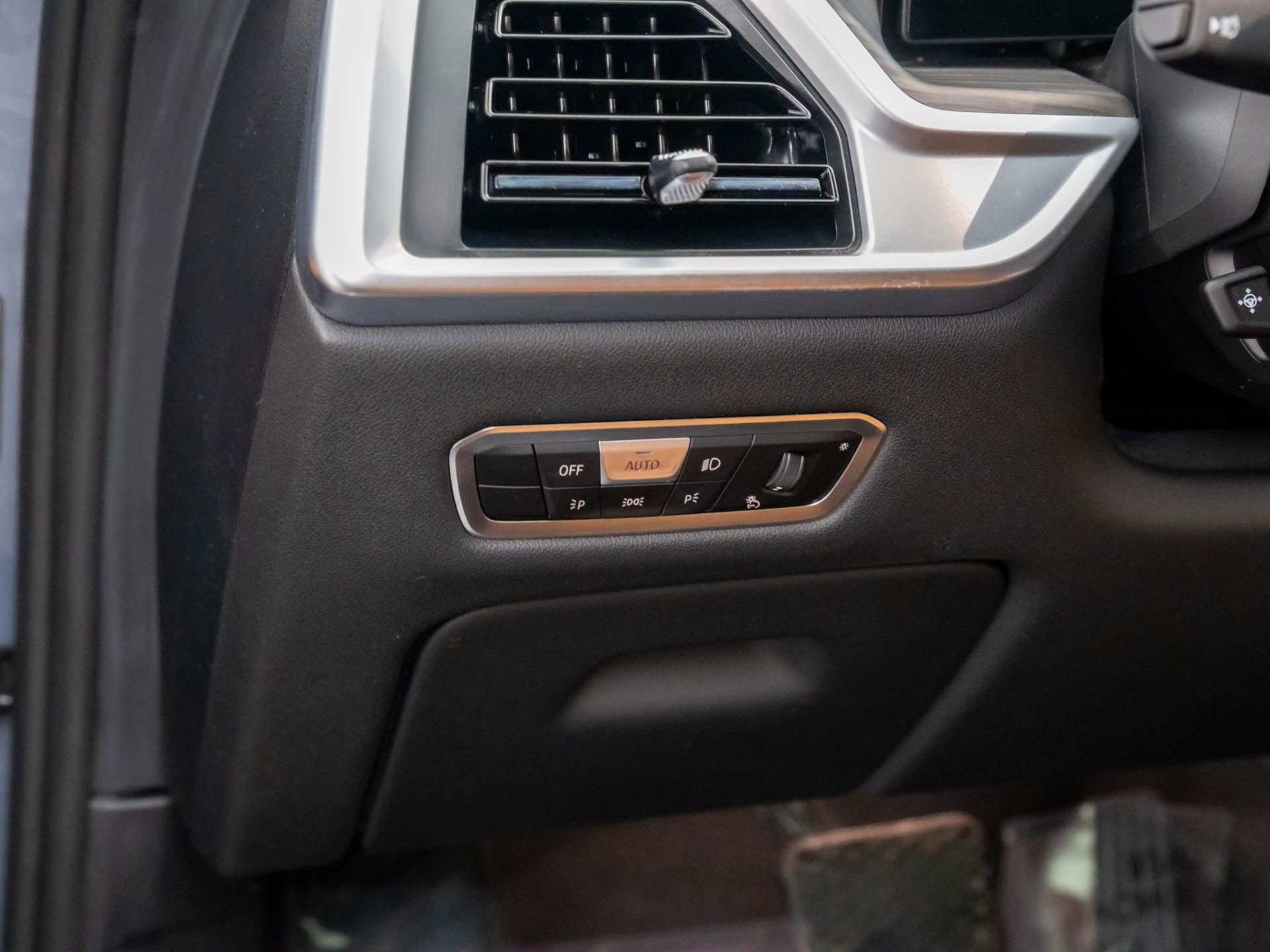 Certified 2023 BMW X7 xDrive40i w/ Premium Package image 22