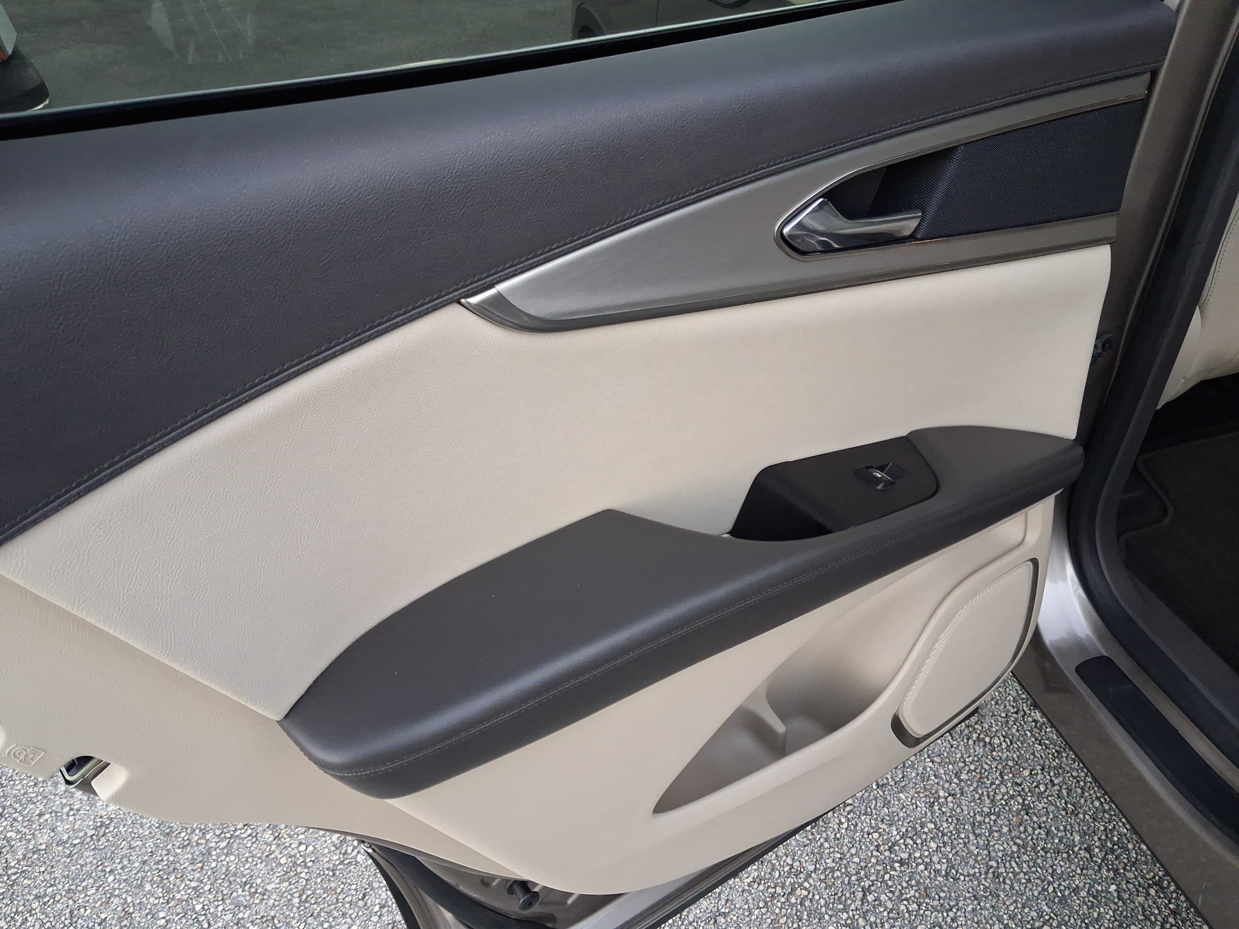 Used 2019 Lincoln Nautilus FWD image 9