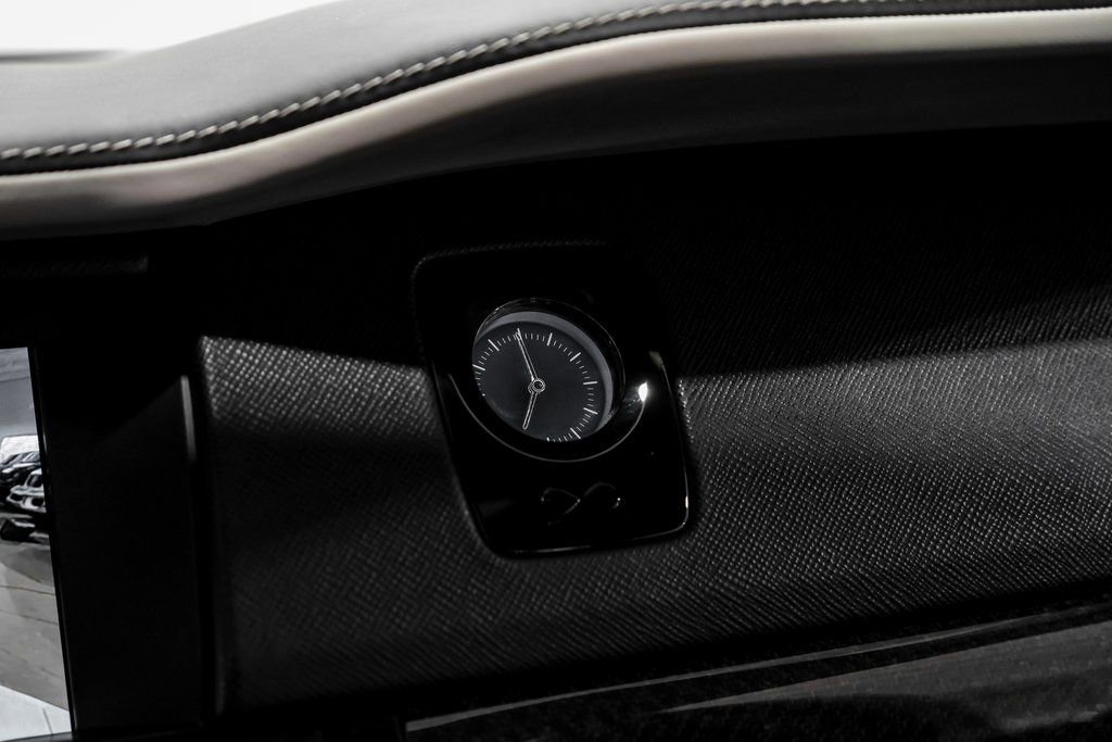 Used 2023 Rolls-Royce Cullinan Black Badge w/ Driver's Package image 27