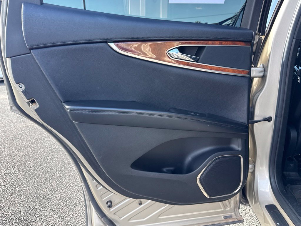 Used 2017 Lincoln MKX Select w/ Select Plus Package AWD/4WD image 14