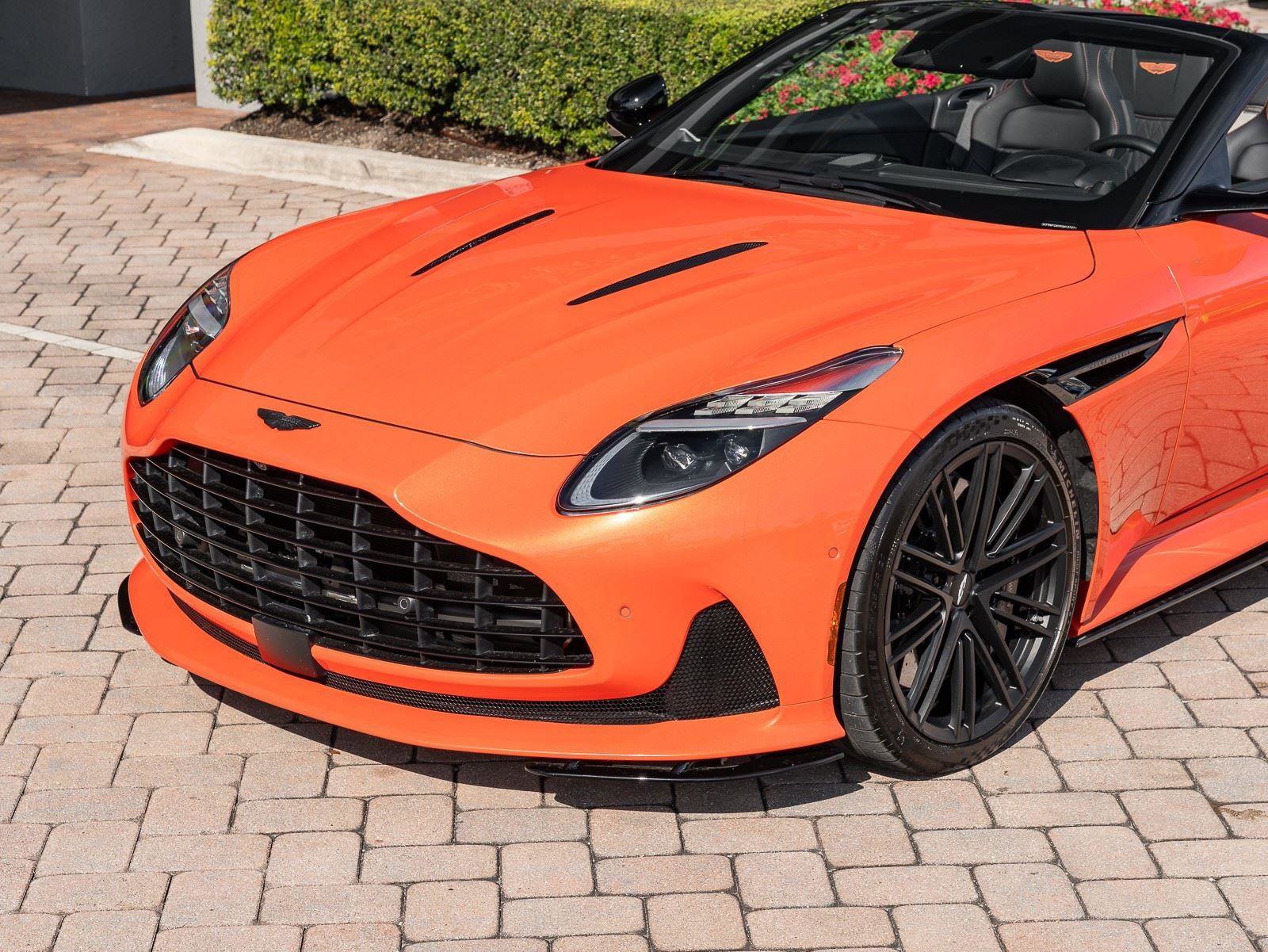 Used 2024 Aston Martin DB12 Convertible RWD image 5