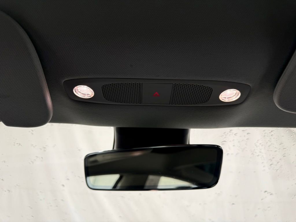 Used 2021 Tesla Model 3 Performance image 33