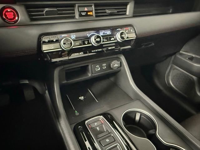 Used 2025 Honda Pilot Black Edition image 24