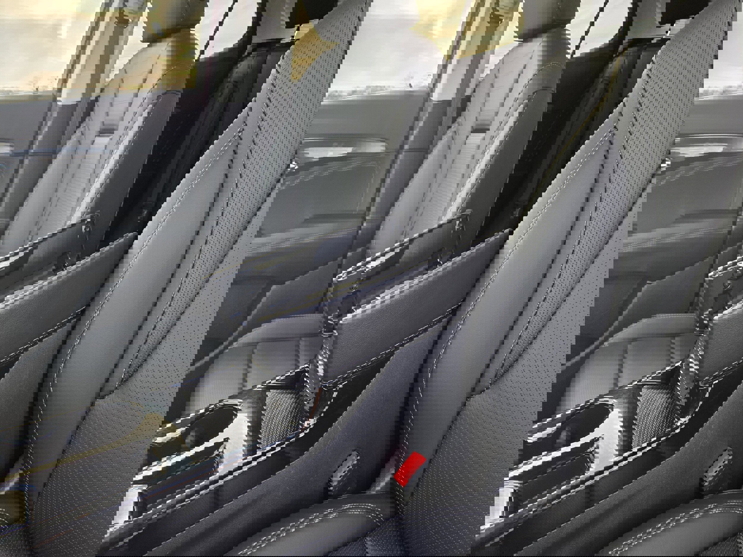 Used 2025 Buick Envision Preferred image 28