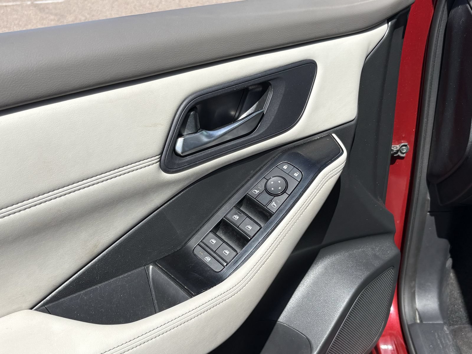 Used 2023 Nissan Rogue SV w/ SV Premium B Package FWD image 24