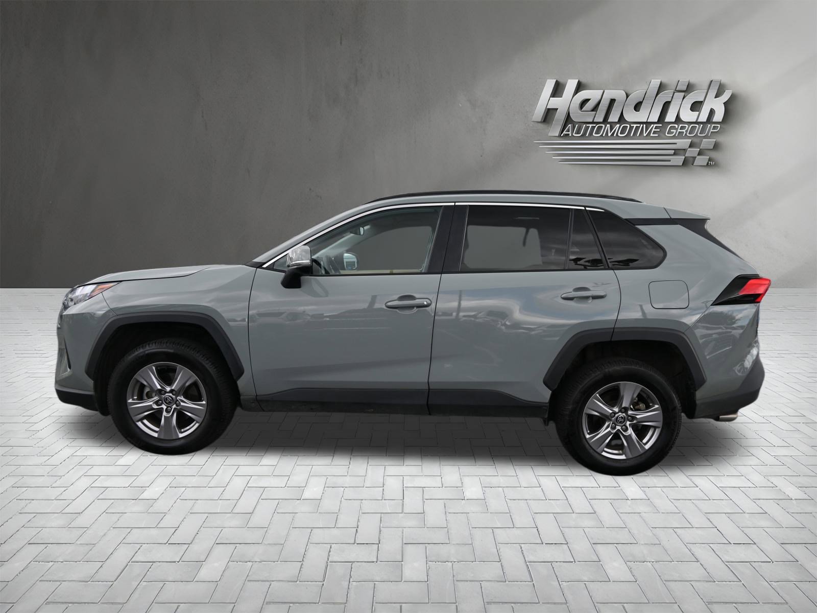 Used 2022 Toyota RAV4 XLE image 7