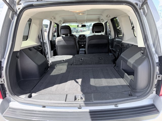 Used 2017 Jeep Patriot Latitude AWD/4WD image 18