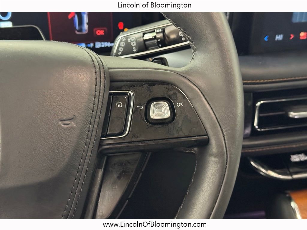 Certified 2025 Lincoln Aviator Black Label image 30