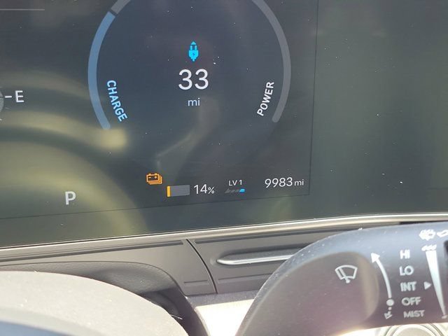 Certified 2024 Hyundai Kona Electric SEL FWD image 21