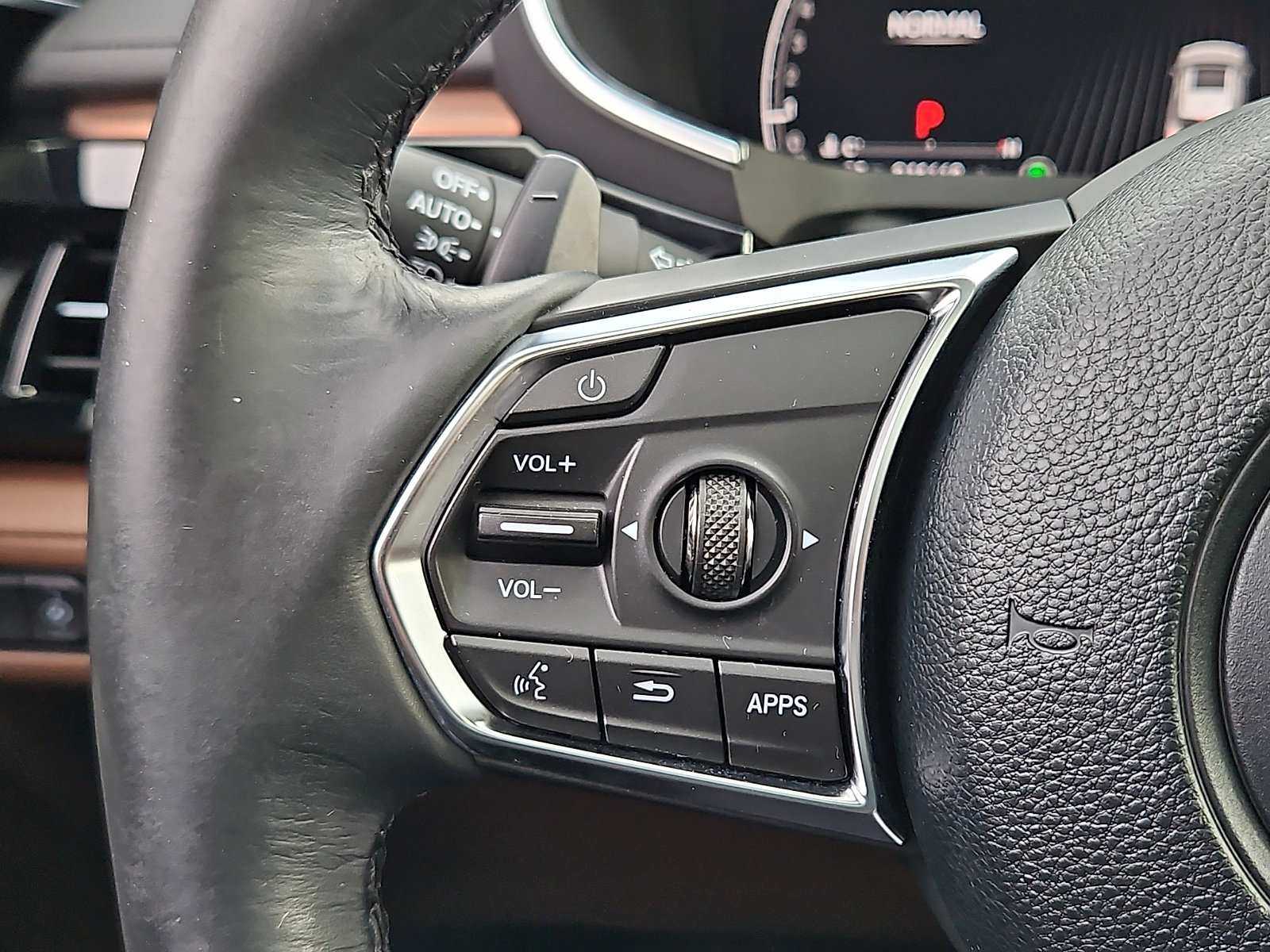 Used 2023 Acura MDX SH-AWD w/ Technology Package image 24