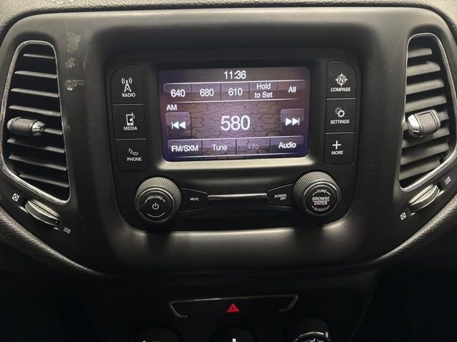 Used 2018 Jeep Compass Latitude image 29