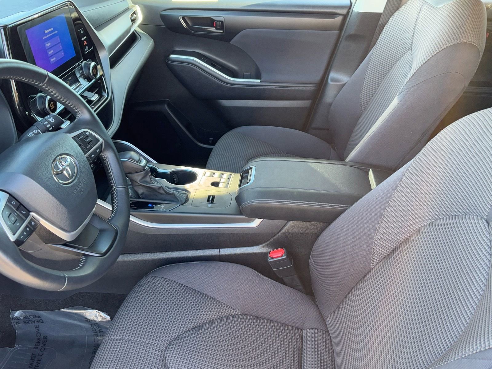 Certified 2025 Toyota Highlander LE image 21