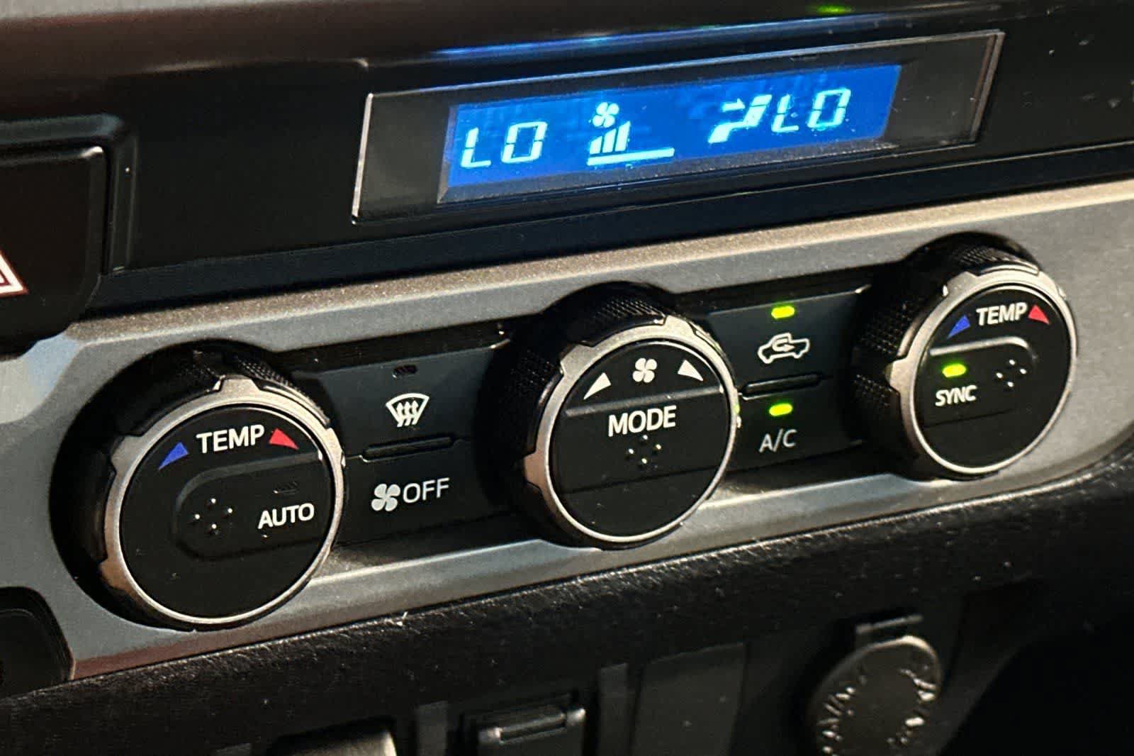 Used 2021 Toyota Tacoma SR5 RWD image 23