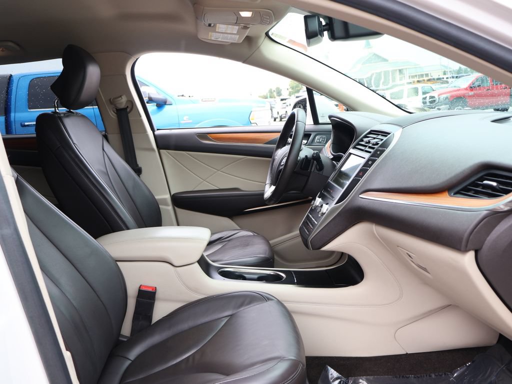 Used 2019 Lincoln MKC Select w/ Select Plus Package FWD image 8