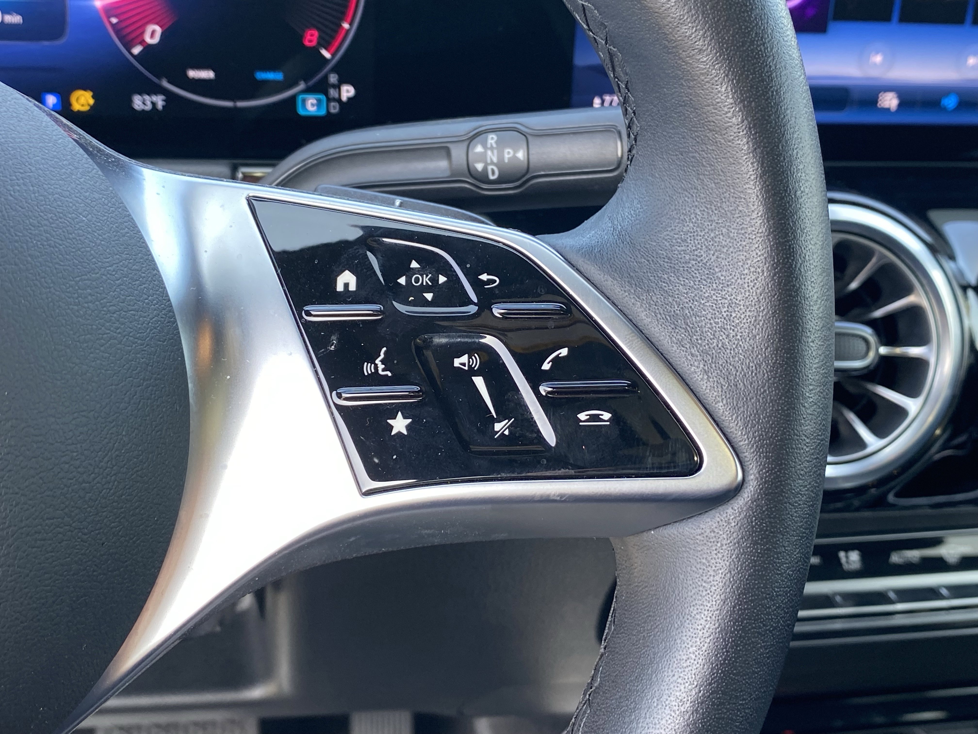 Used 2025 Mercedes-Benz GLA 250 4MATIC image 27