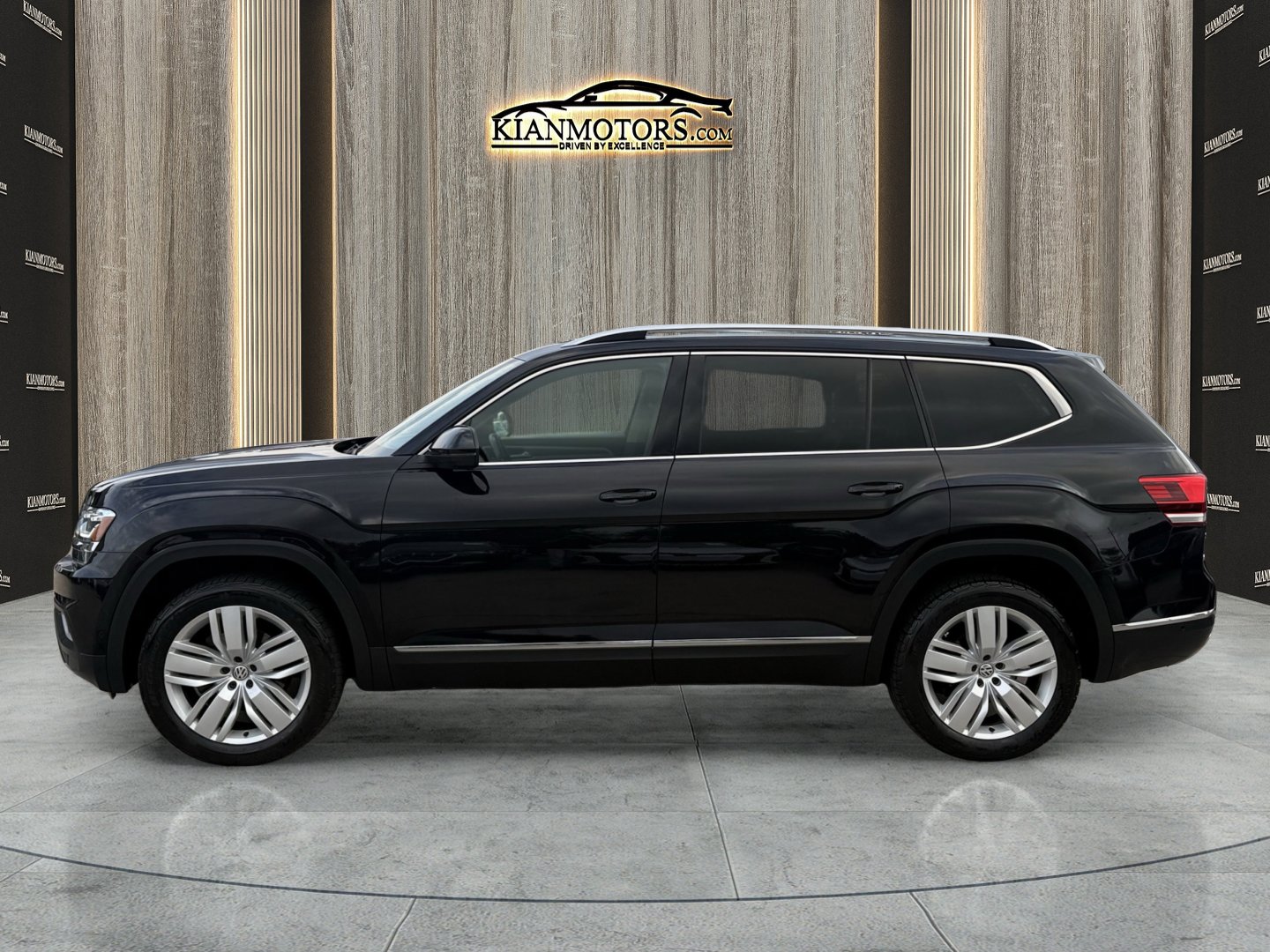 Used 2018 Volkswagen Atlas SEL Premium image 4