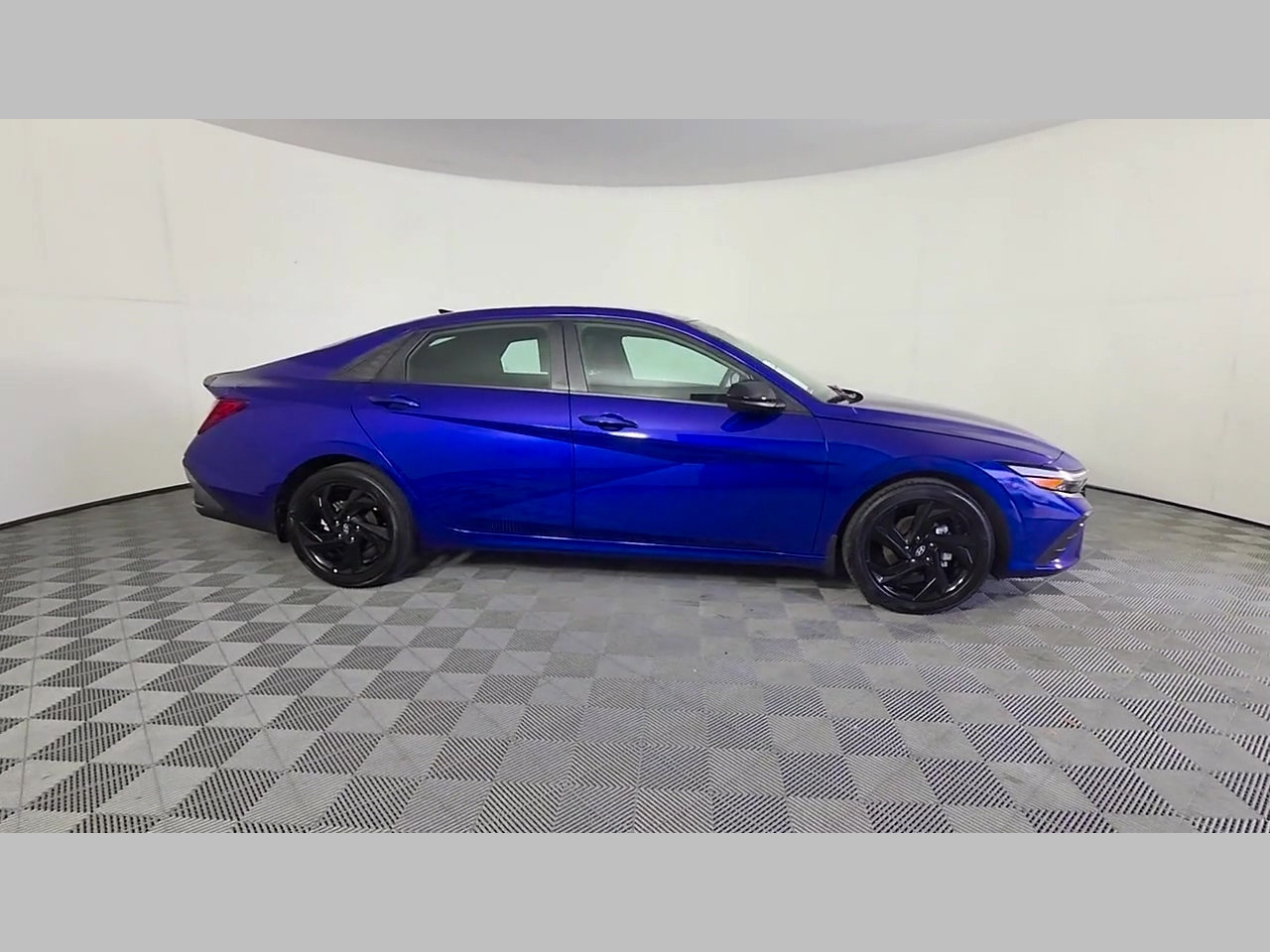 Used 2026 Hyundai Elantra Sport FWD image 34