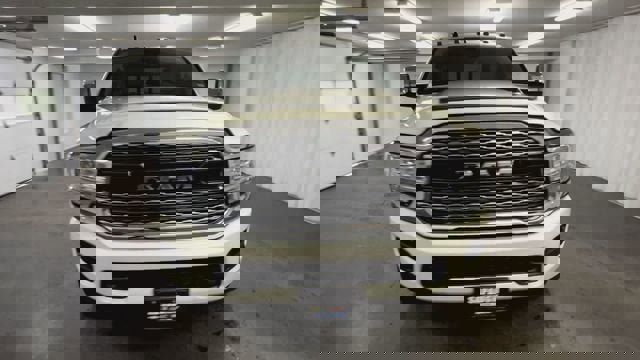 Used 2023 RAM 3500 Limited image 3