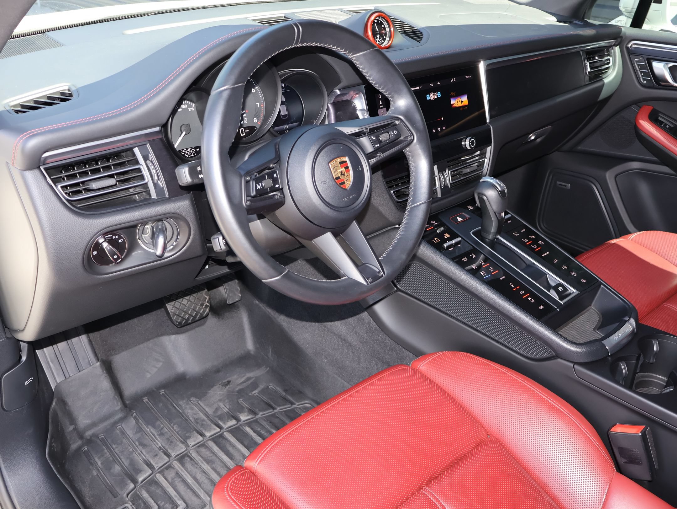 Used 2022 Porsche Macan GTS AWD/4WD image 4