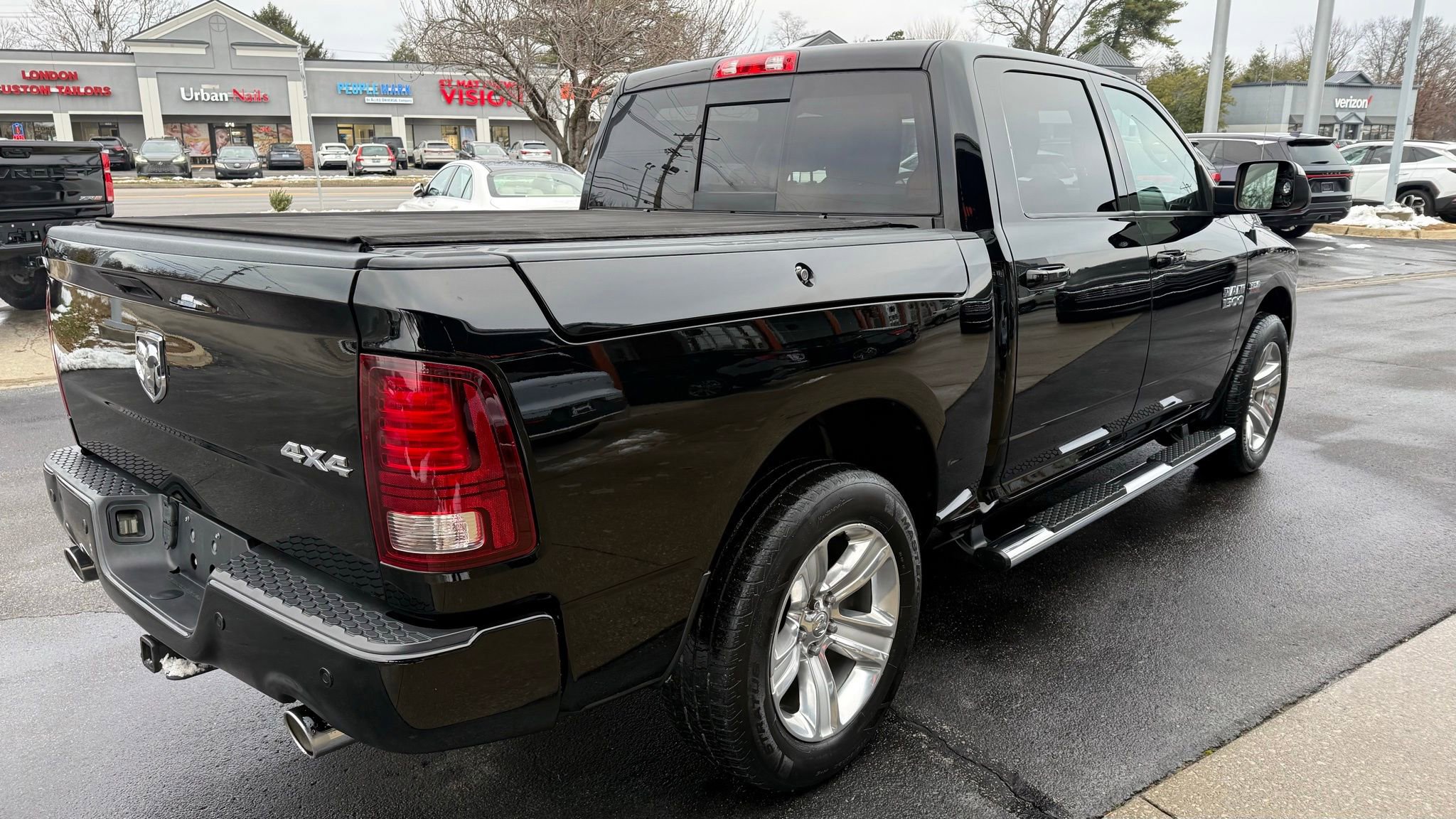 Used 2015 RAM 1500 Sport image 9