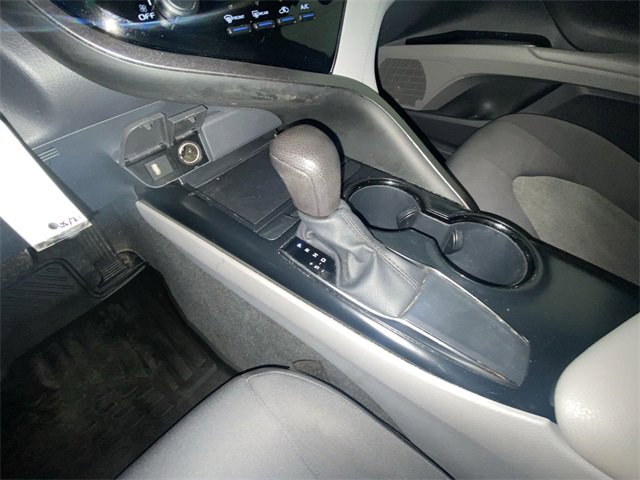 Used 2020 Toyota Camry LE image 20