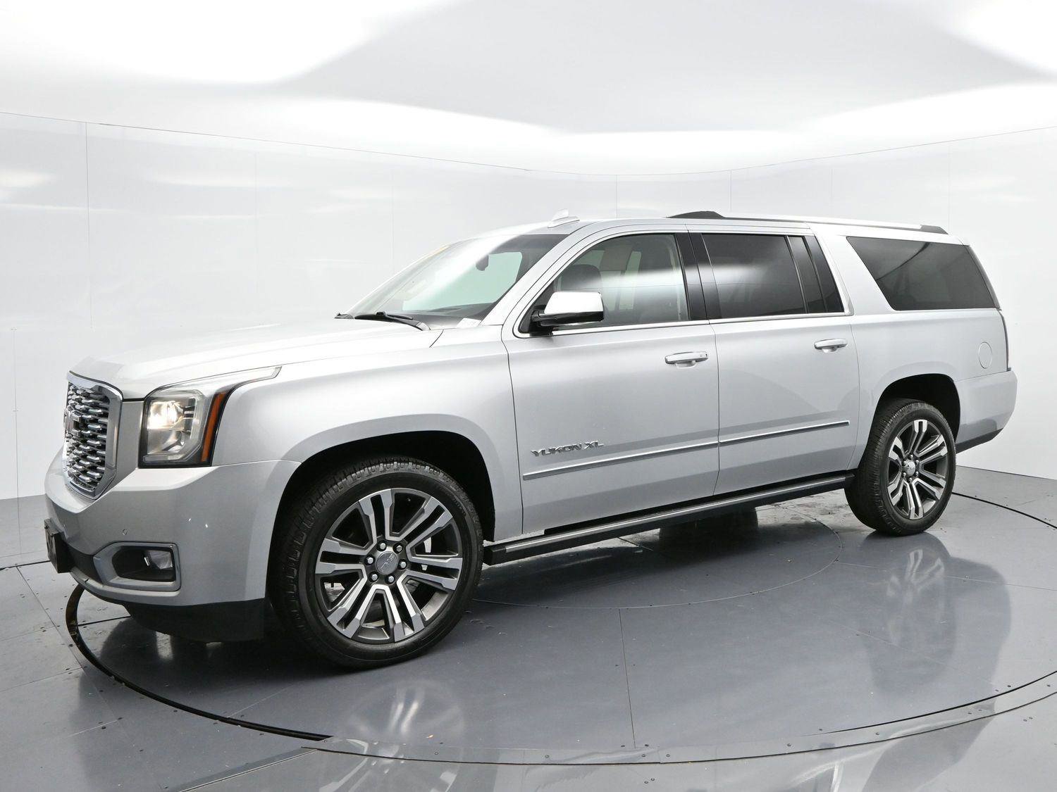 Used 2019 GMC Yukon XL Denali w/ Denali Ultimate Package AWD/4WD image 3