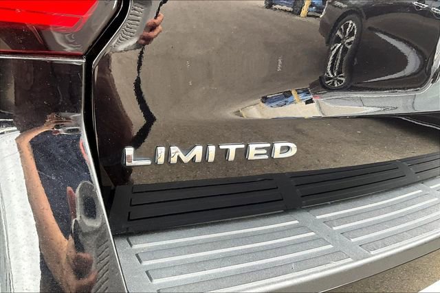 Used 2024 Ford Expedition Limited AWD/4WD image 25
