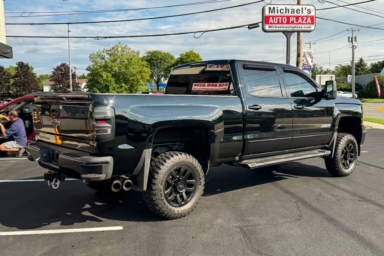 Used 2018 Chevrolet Silverado 2500 LT w/ Midnight Edition AWD/4WD image 4