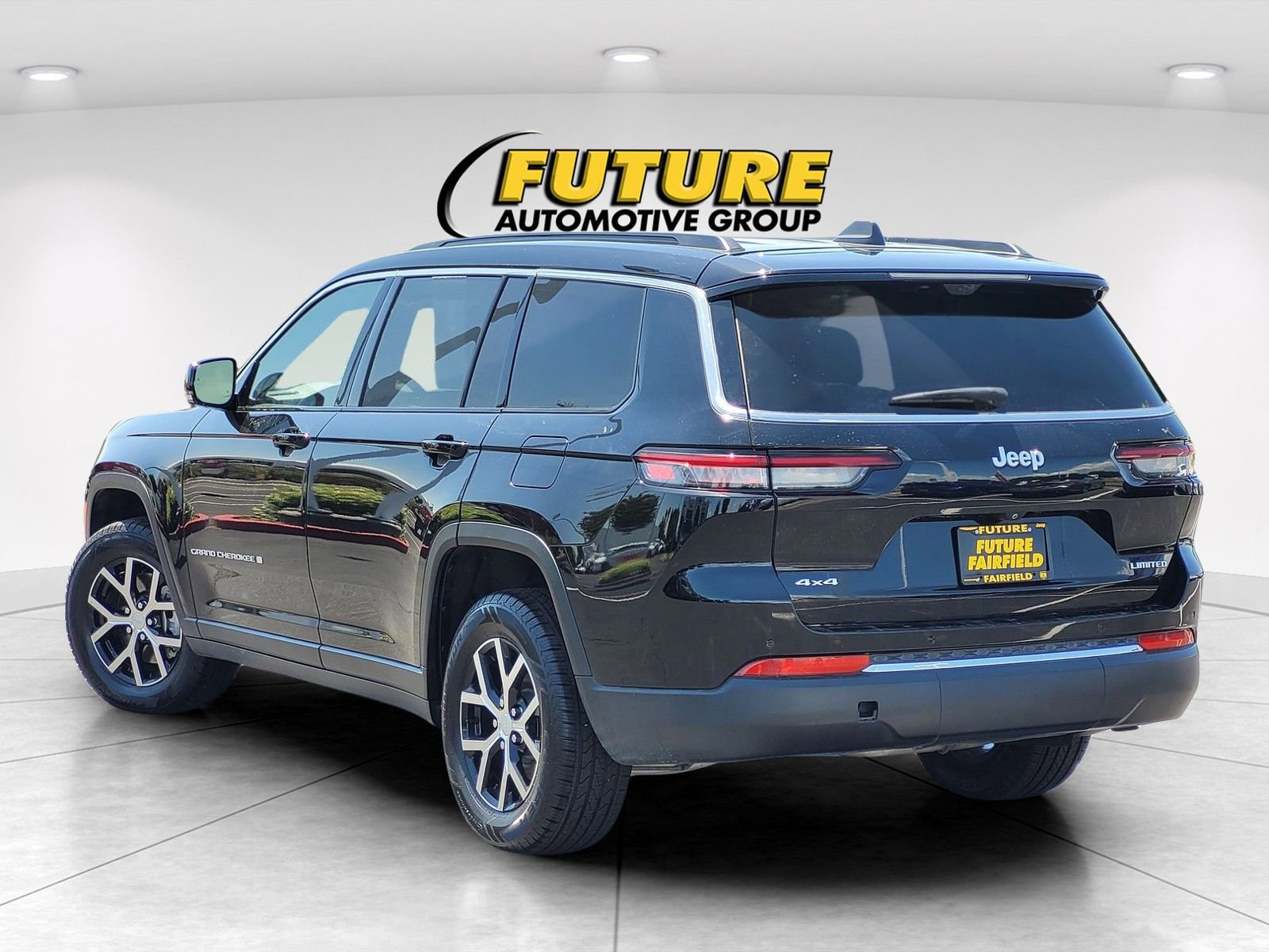 Used 2024 Jeep Grand Cherokee L Limited w/ Luxury Tech Group II AWD/4WD image 6