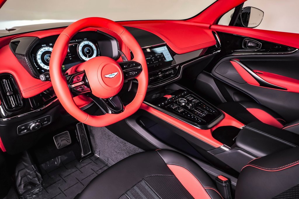 New 2025 Aston Martin DBX 707 image 24