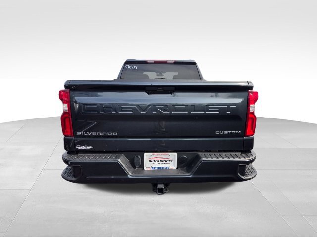 Used 2020 Chevrolet Silverado 1500 Custom w/ Custom Value Package AWD/4WD image 6