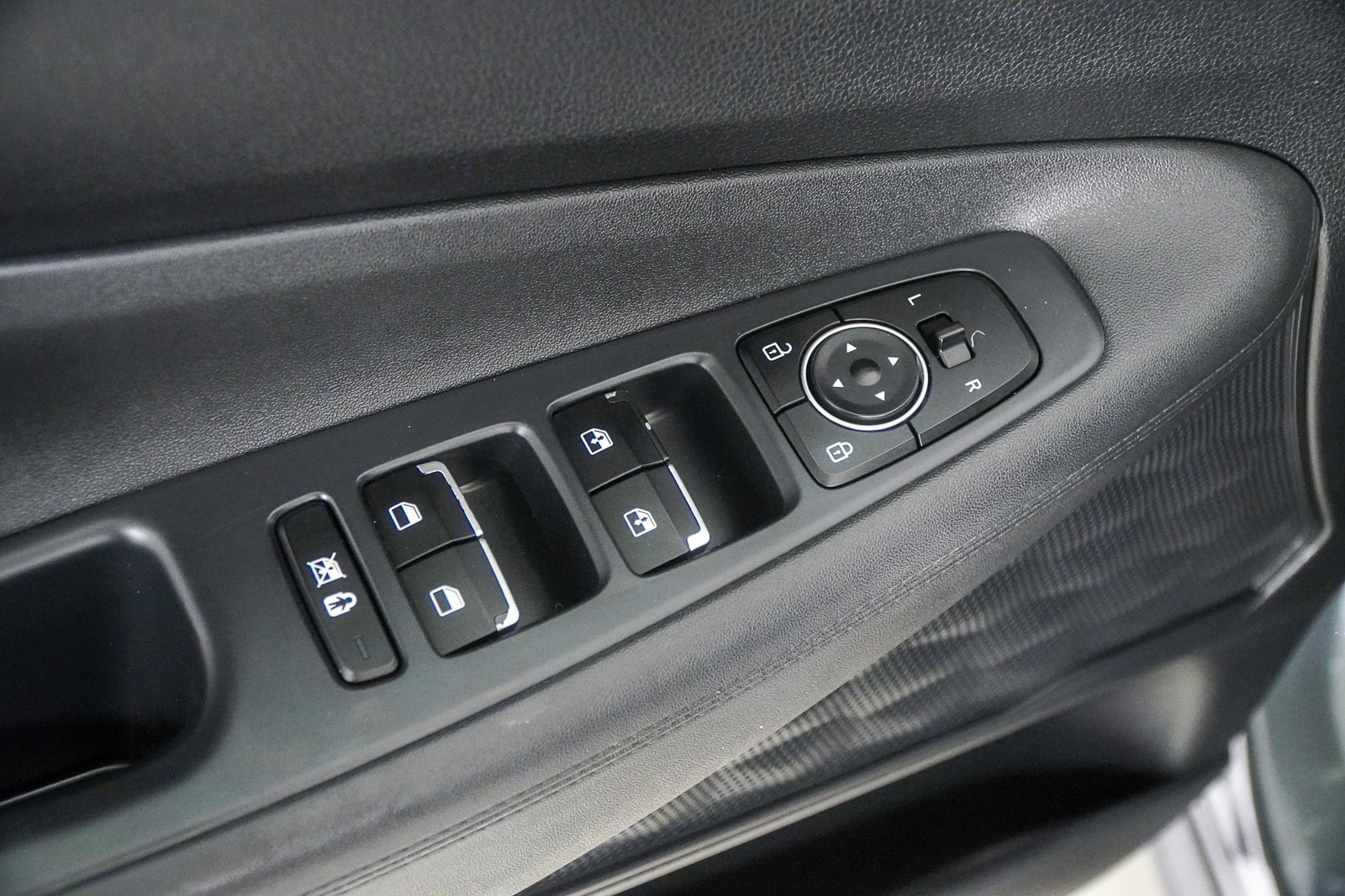 Used 2020 Hyundai Santa Fe SEL image 19