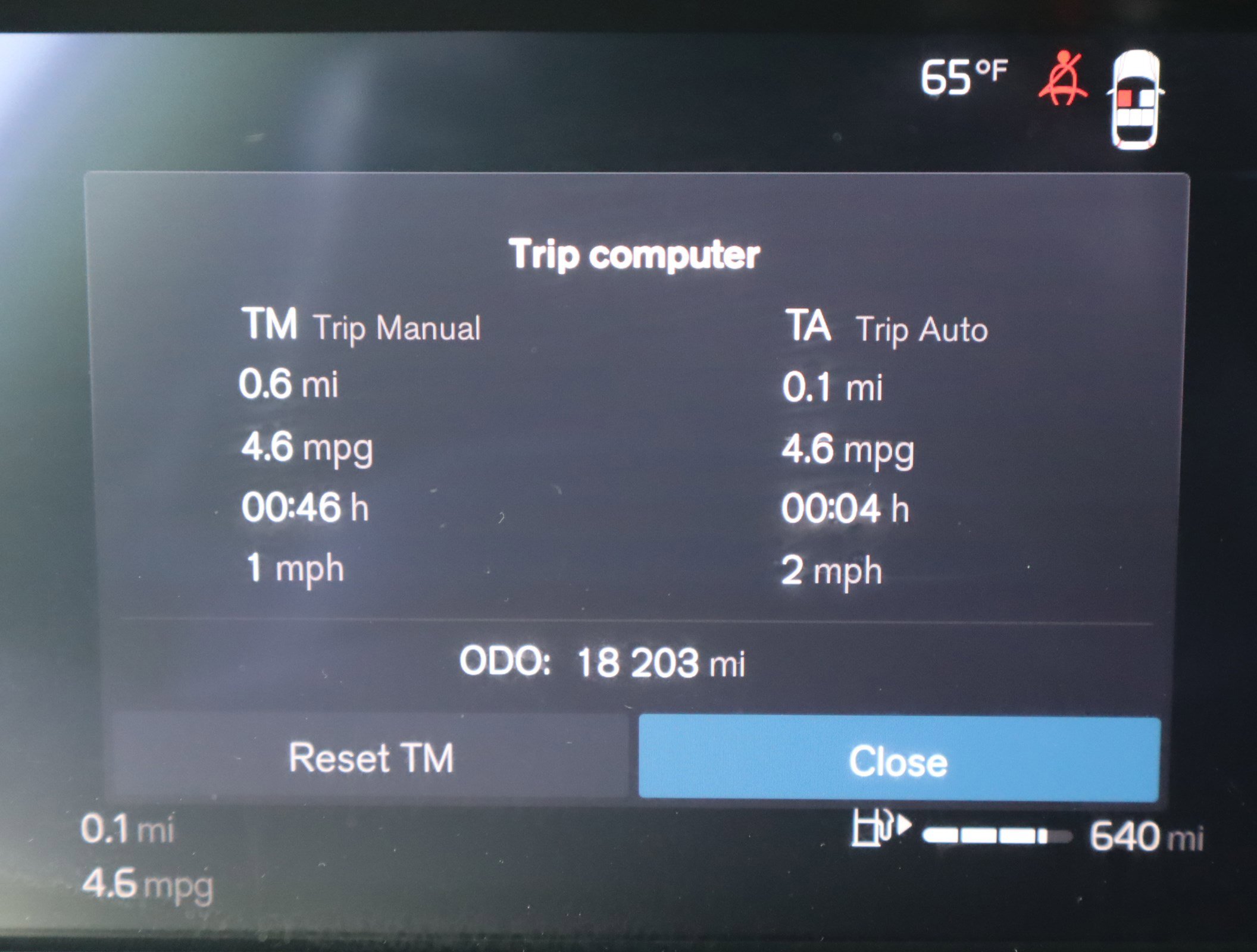 Used 2025 Volvo XC60 B5 Plus image 25