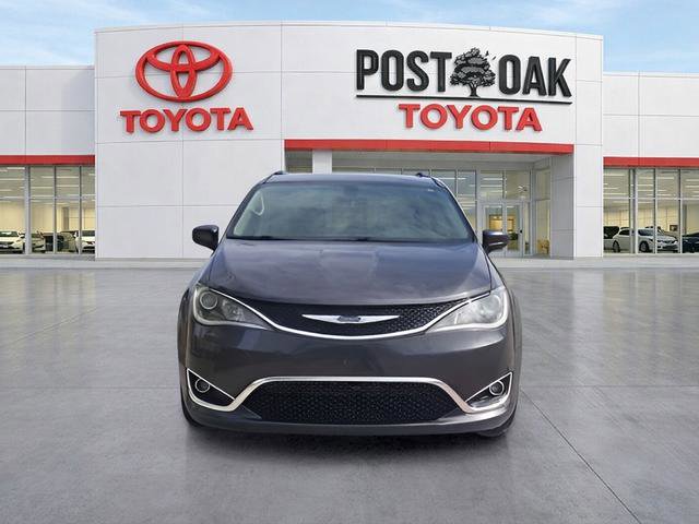 Used 2017 Chrysler Pacifica Touring-L image 5