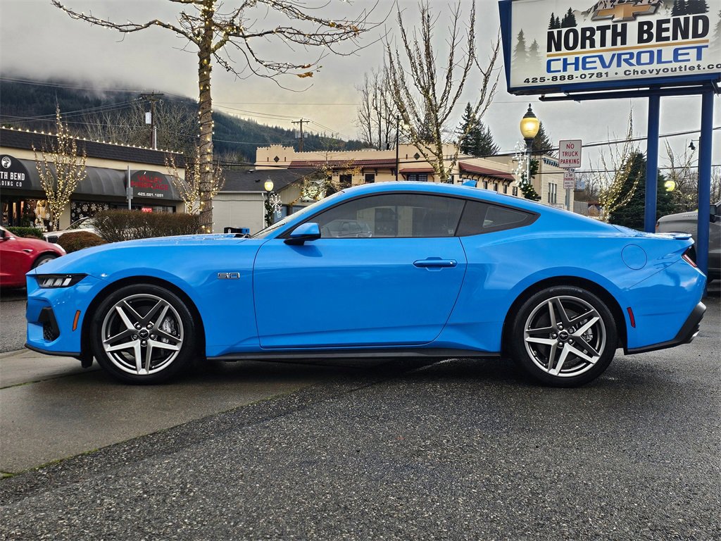 Used 2024 Ford Mustang GT Premium image 8