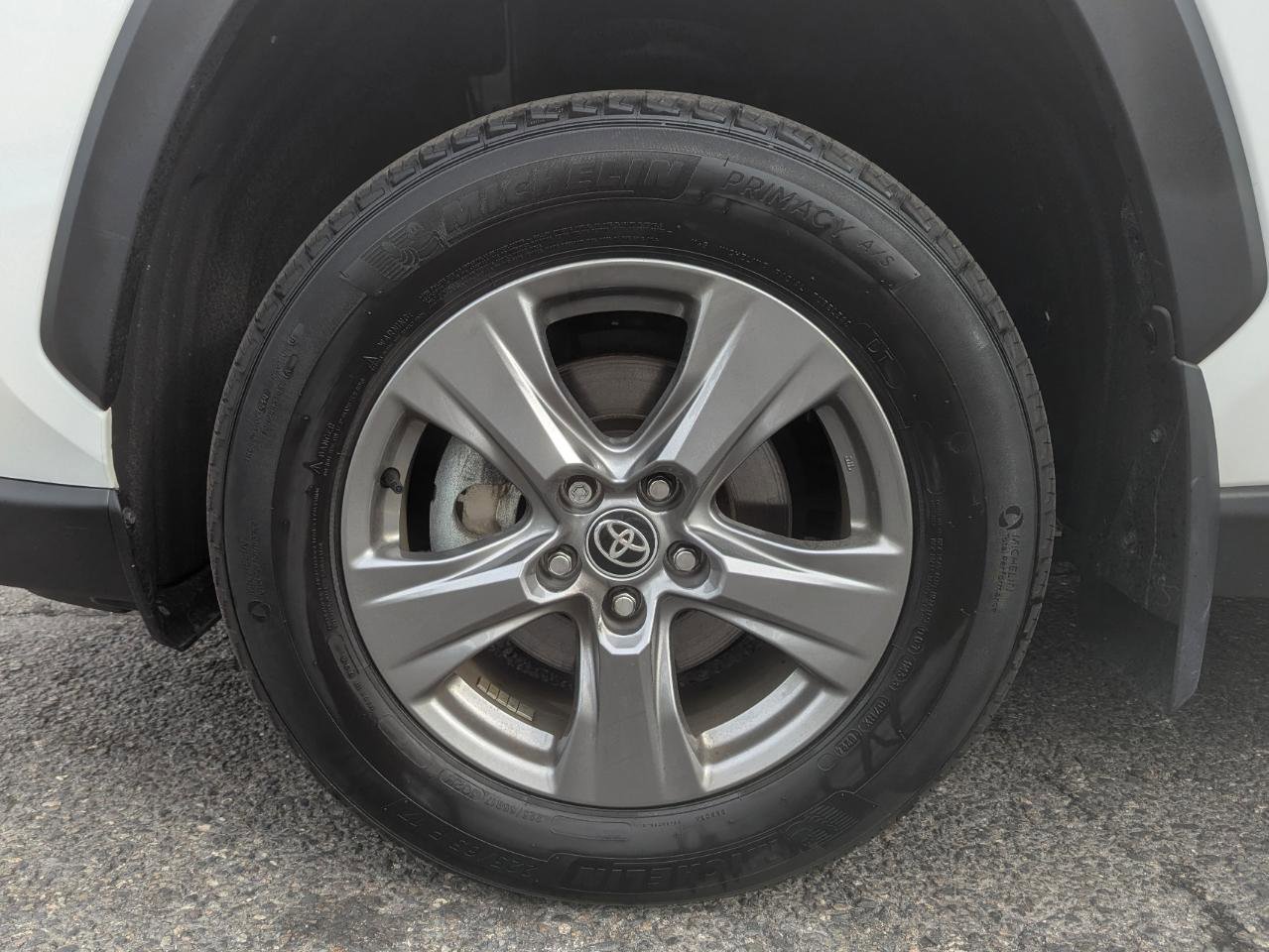 Used 2024 Toyota RAV4 XLE AWD/4WD image 51