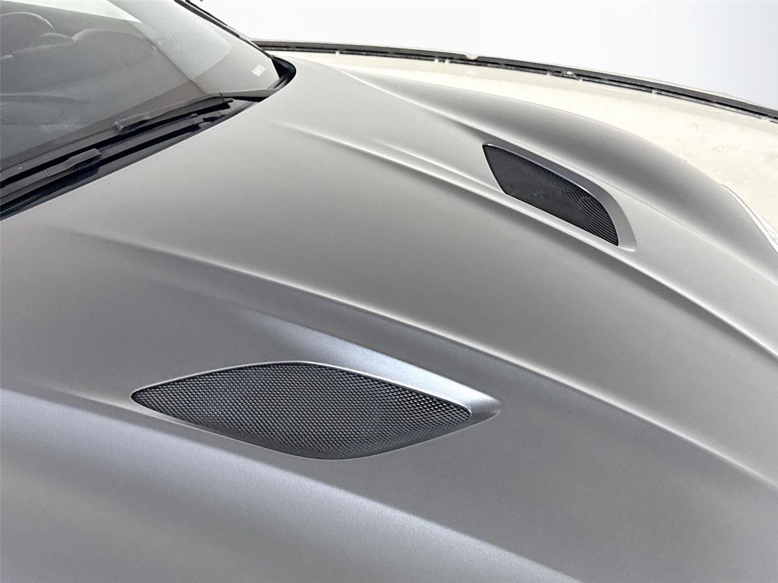 Used 2019 Aston Martin DBS Superleggera RWD image 32