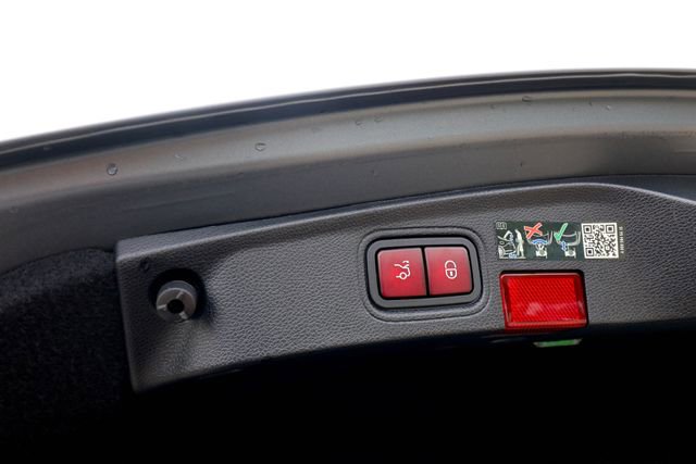 Used 2023 Mercedes-Benz C 300 4MATIC Coupe image 50