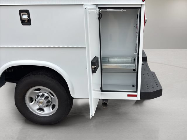 New 2025 Chevrolet Express 3500 w/ Power Convenience Package RWD image 19